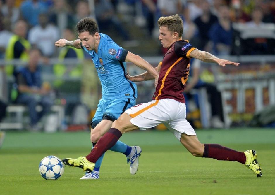 Lionel Messi disput&oacute; su partido 100 en Champions League, no tuvo su mejor actuaci&oacute;n y pes&oacute; poco en la ofensiva de Barcelona. (Foto: AFP)
