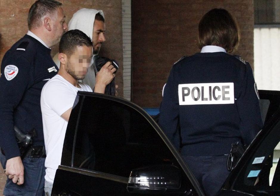 Benzema sali&oacute; de la prisi&oacute;n preventiva pero qued&oacute; imputado por un caso de chantaje por un video de contenido sexual. (Foto: AFP)