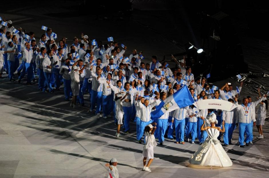Guatemala dice presente en los XXII Juegos Centroamericanos y del Caribe. Atletas hacen su aparici&oacute;n en el acto de inauguraci&oacute;n en el estadio &ldquo;Luis Pirata Fuente&rdquo;. (Foto: Koral Carballo/AFP)