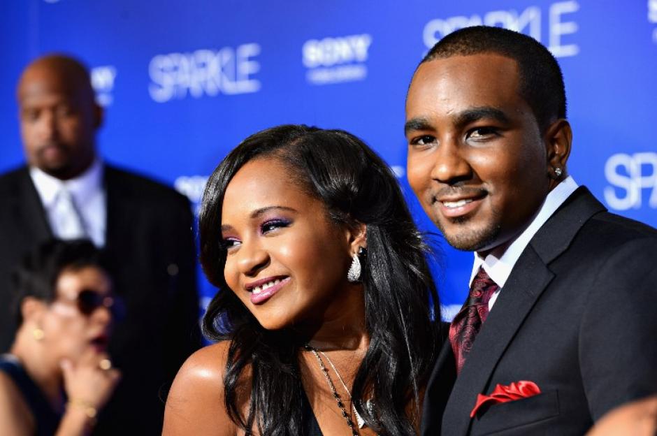 La hija de Whitney Houston se cas&oacute; con Nick Gordon a quien la cantante cri&oacute; como un hijo, ahora Bobbi Kristina lucha por su vida. (Foto: AFP)