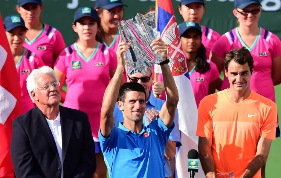El serbio Djokovic revalid&oacute; su t&iacute;tulo tras vencer al suizo Federer. (Foto: AFP)