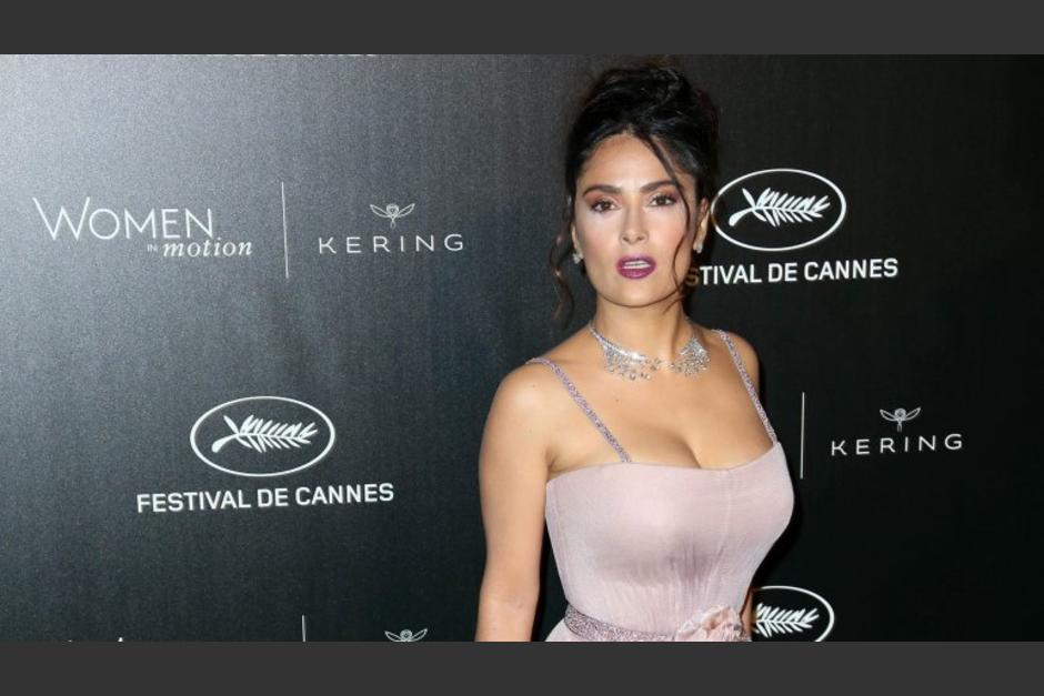 Salma Hayek asisti&oacute; una vez m&aacute;s al Festival de Cannes. (Foto: Infobae.com)
