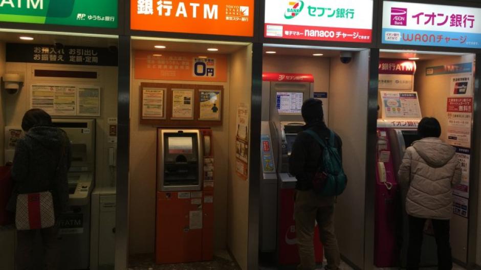 El robo tuvo lugar de forma simult&aacute;nea en mil 400 supermercados de 24 horas. (Foto: Infobae)