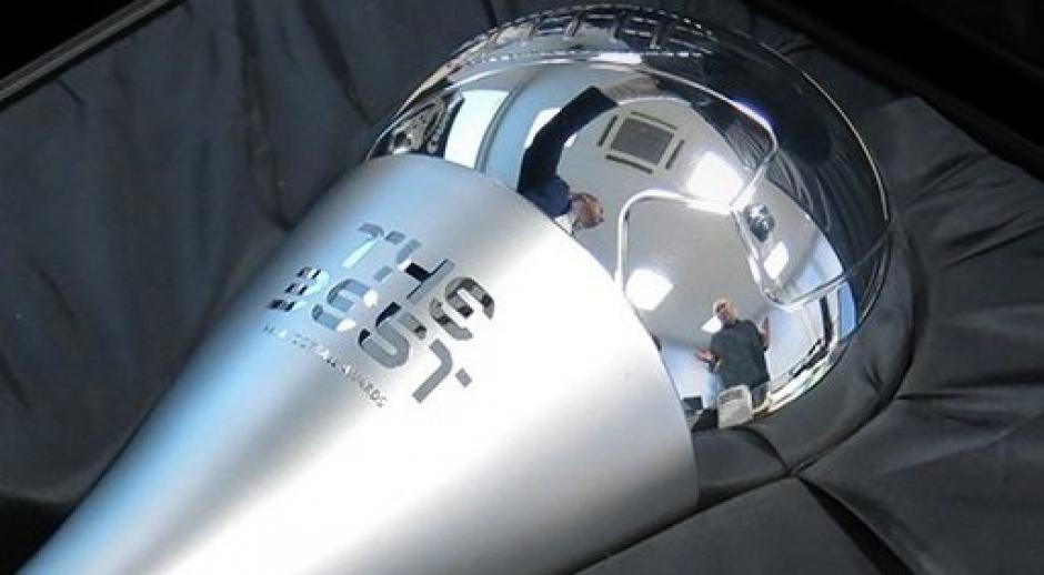 Este es el trofeo The Best que entregar&aacute; la FIFA el lunes. (Foto: FIFA)