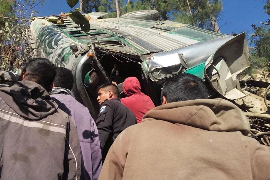 Cerca de 30 personas fueron trasladadas a centros asistenciales. (Foto Nuestro Diario)