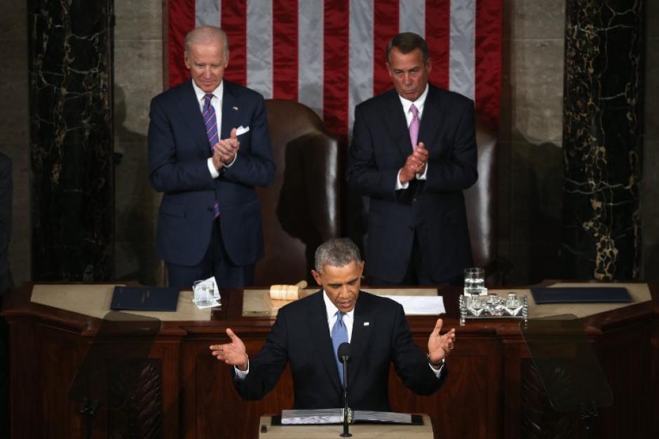 El presidente de Estados Unidos, Barack Obama mira a su alrededor previo a dar su pen&uacute;ltimo mensaje al Congreso. (Foto: Mandel Ngan/Pool/AFP)