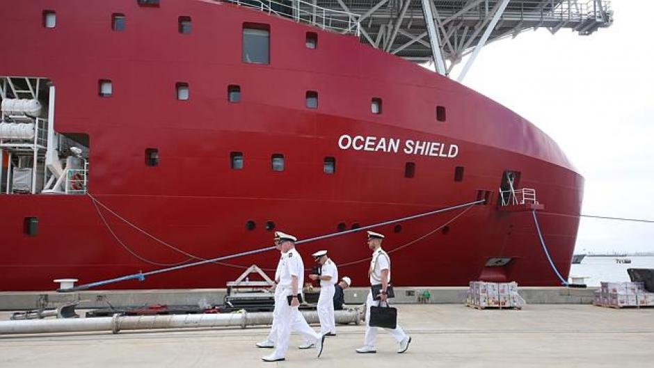 El barco australiano Ocean Shield es utilizado para la b&uacute;squeda de la caja negra del avi&oacute;n desaparecido. (Foto: Perthnow.com.au)