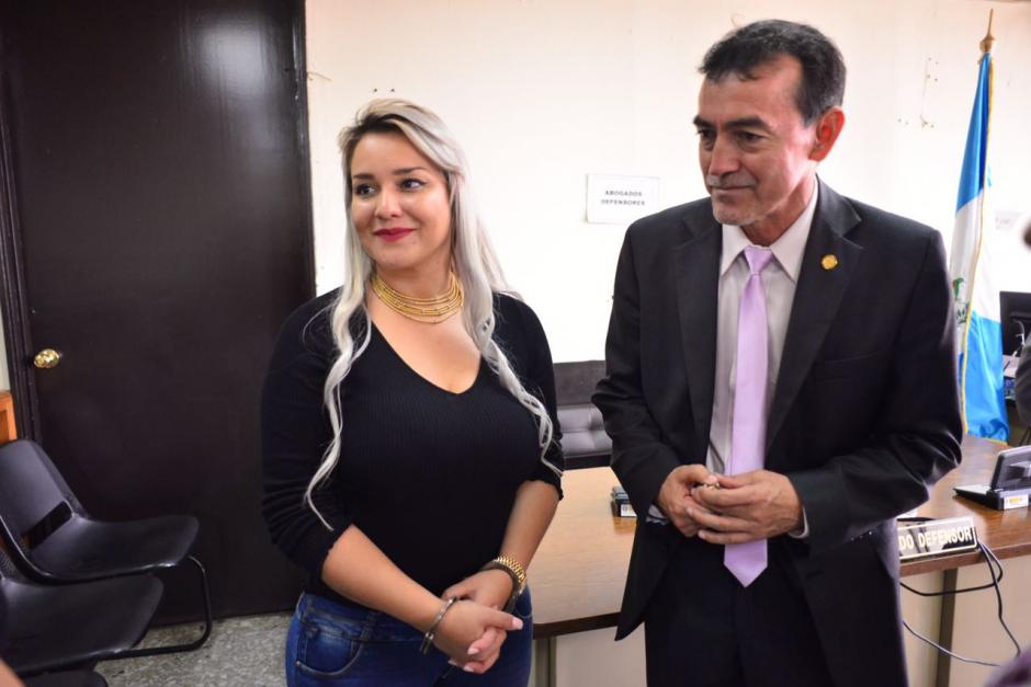 Cynthia Cardona fue trasladada a Tribunales donde en audiencia pública, aceptó ser extraditada a Estados Unidos. (Foto: Jesús Alfonso/Soy502) 