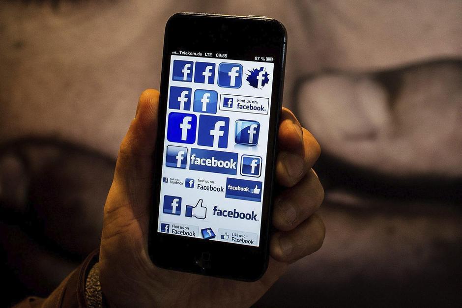 Facebook trabaja en un algoritmo para identificar a los usuarios en las fotograf&iacute;as aunque no aparezca su rostro. (Foto: EFE/Archivo)