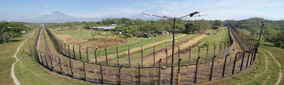 Vista de un área de terreno de la cárcel de cumplimiento de condena Canadá, ubicada en Escuintla, donde se construirán los módulos de deshacinamiento. (Foto: Sistema Penitenciario)