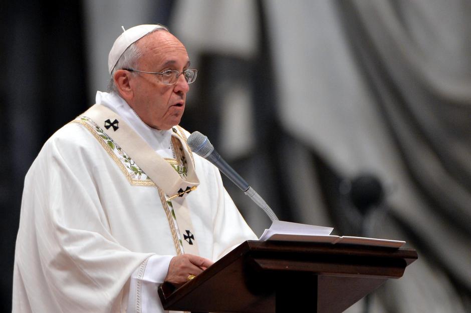 La Conferencia Episcopal de Colombia informó que el papa Francisco visitará&nbsp; Colombia en momentos en que ese país vive un crucial momento de su historia en el que busca una salida negociada con las Fuerzas Armadas Revolucionarias de Colombia (FARC) en Cuba. (Foto: EFE) 