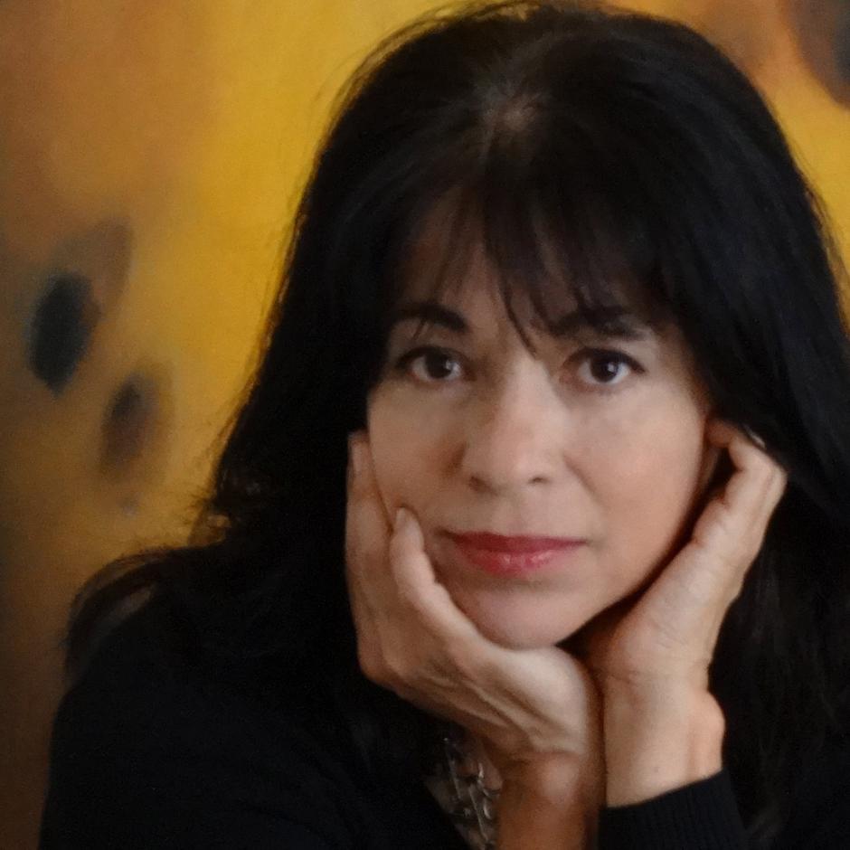 La guatemalteca ha destacado por su fuerte creencia en el apoyo al arte nacional, especialmente en los jóvenes talentos. (Foto: Facebook Rosina Cazali)