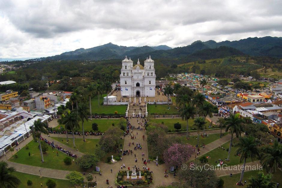 La Bas&iacute;lica de Esquipulas vista desde las alturas. (Foto: Cortes&iacute;a de SkyCam Guatemala)