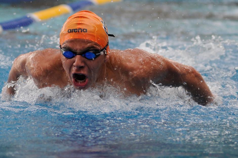Luis Carlos logr&oacute; algo in&eacute;dito en la nataci&oacute;n guatemalteca, la marca A para unos Juegos Ol&iacute;mpicos, &iexcl;y para la historia! Comparti&oacute; podio con el mejor nadador del mundo, Michael Phelps. (Foto: Archivo)