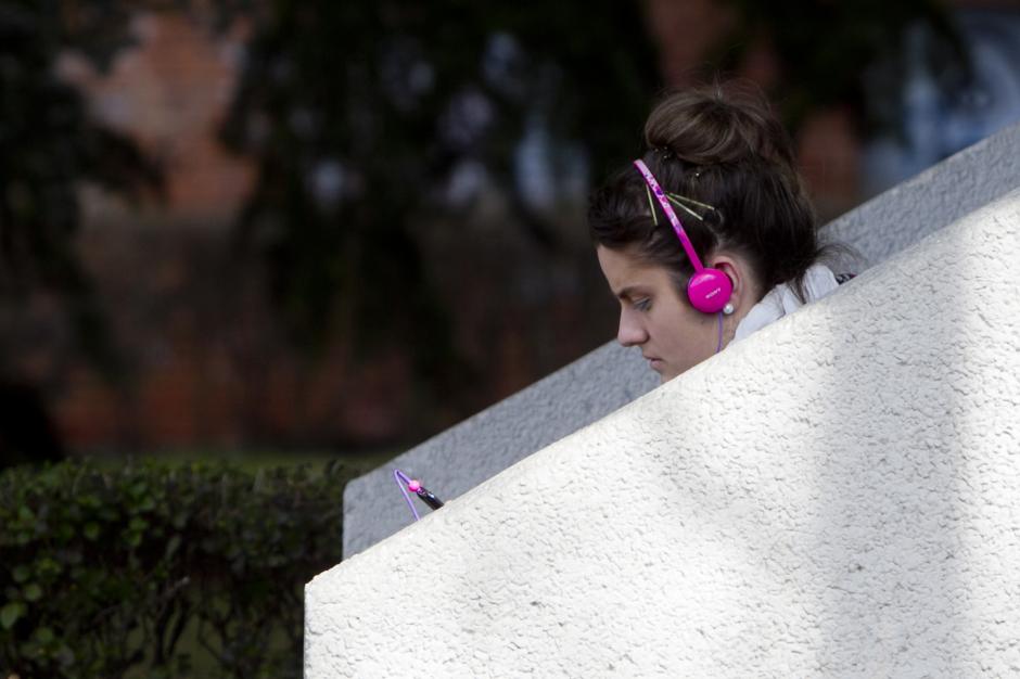 El objetivo de Shazam es conseguir que los usuarios pasen m&aacute;s tiempo en la aplicaci&oacute;n, que poco a poco a&ntilde;ade m&aacute;s opciones, recomendaciones y funciones innovadoras. (Foto: EFE/Archivo)