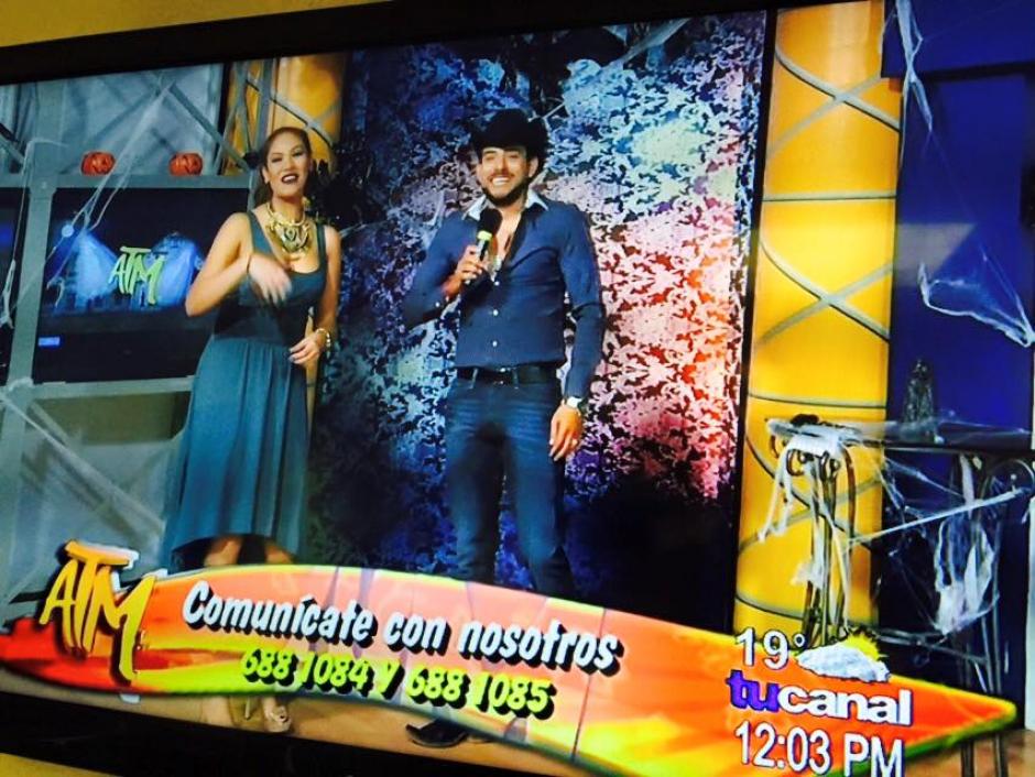 Los conductores parec&iacute;an tener un programa ameno, pero varias imprudencias provocaron que la pareja se distanciara durante la emisi&oacute;n del programa.&nbsp;