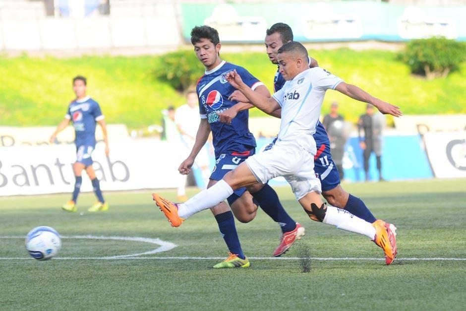 Marvin Ceballos fue sancionado dos años en 2011, tras arrojar resultado adverso en la prueba doping. En esa ocasión, otros dos jugadores de Comunicaciones también fueron suspendidos con la misma sustancia, Boldenona. (Foto: Archivo)&nbsp;