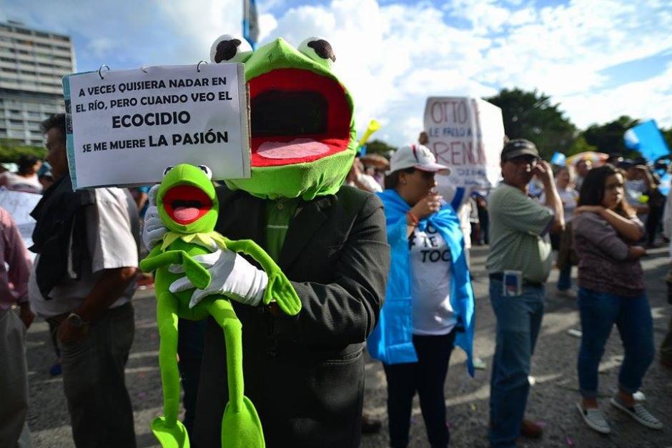 El ecocidio ocurrido en Pet&eacute;n fue uno de los temas en la manifestaci&oacute;n de este s&aacute;bado. (Foto: Wilder L&oacute;pez/Soy502)