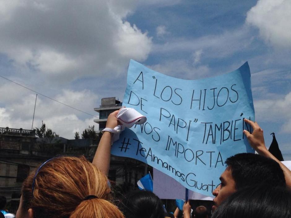 "Los Hijos de Papi", como se autodenominaron algunos estudiantes de universidades privadas. (Foto: Soy502)