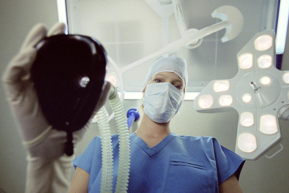 En la actualidad, han aumentado las denuncias hacia doctores por tratos no &eacute;ticos hacia sus pacientes cuando est&aacute;n bajo efectos de anestesia. (Foto: noticiaaldia.com)