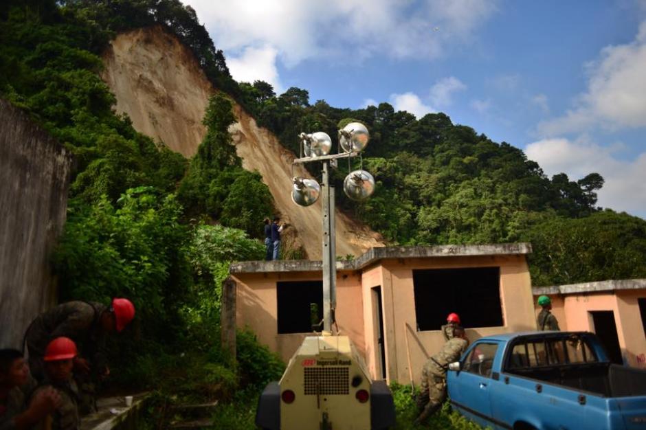 Vista del derrumbe que afectó el sector de El Cambray II. (Foto: Fredy Hernández/Soy502)