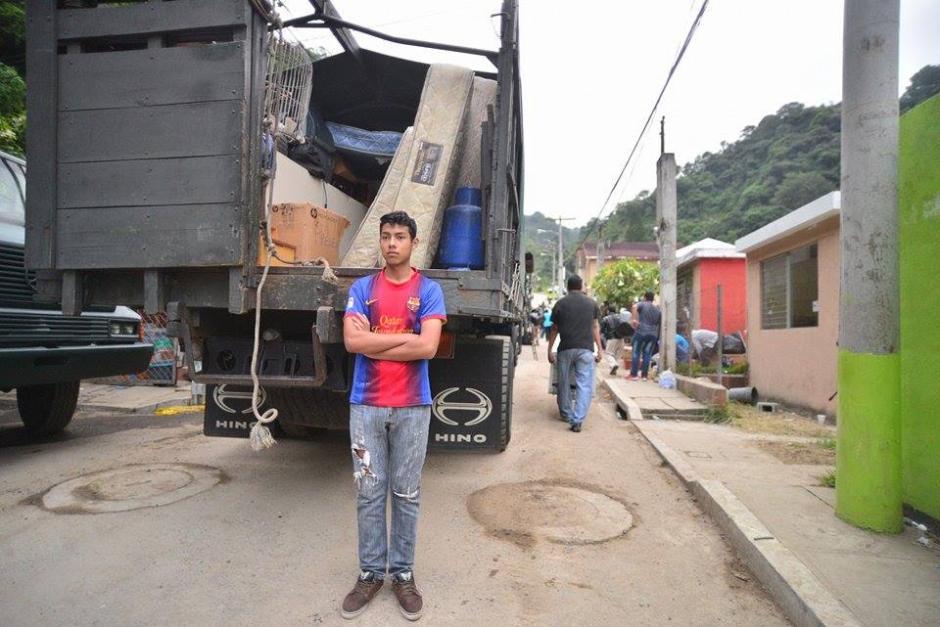 Publican Acuerdo Gubernativo 219-2015 que establece los lineamientos y las directrices para atender la emergencia ocurrida en El Cambray II, Santa Catarina Pinula. (Foto: Wilder López/Soy502)