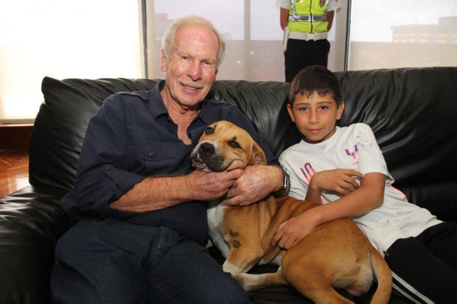 El alcalde &Aacute;lvaro Arz&uacute; es un impulsor del rescate de mascotas. (Foto: &Aacute;lvaro Arz&uacute;)