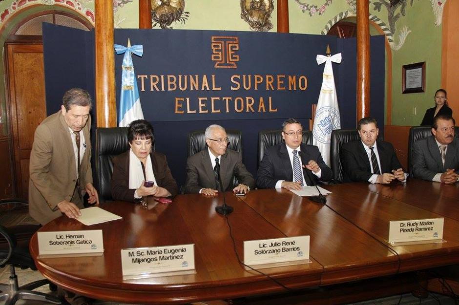 Los Magistrados del Tribunal Supremo Electoral (TSE) dieron a conocer el listado de los Diputados que integrarán el Congreso durante los próximos cuatro años. (Foto: Jorge Sente/Soy502)