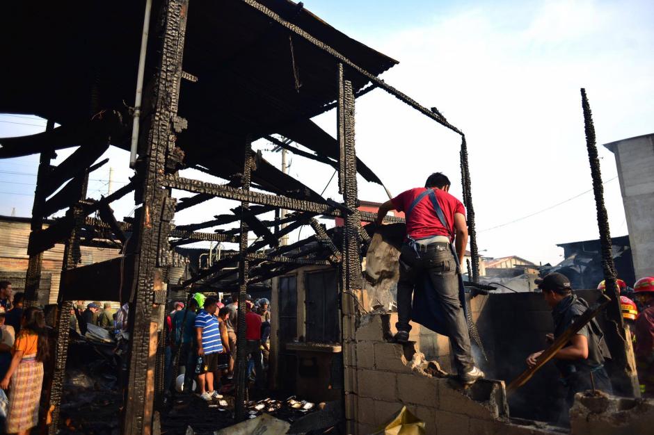 Un incendio se registró este viernes en La Terminal. (Foto: Jesús Alfonso/Soy502)