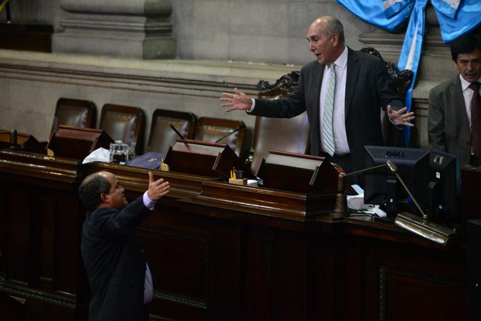 Mario Taracena afirma que en antes de su llegada al despacho presidencial del Congreso, desapareció un fósil y una piedra lunar. (Foto: Archivo/Soy502)