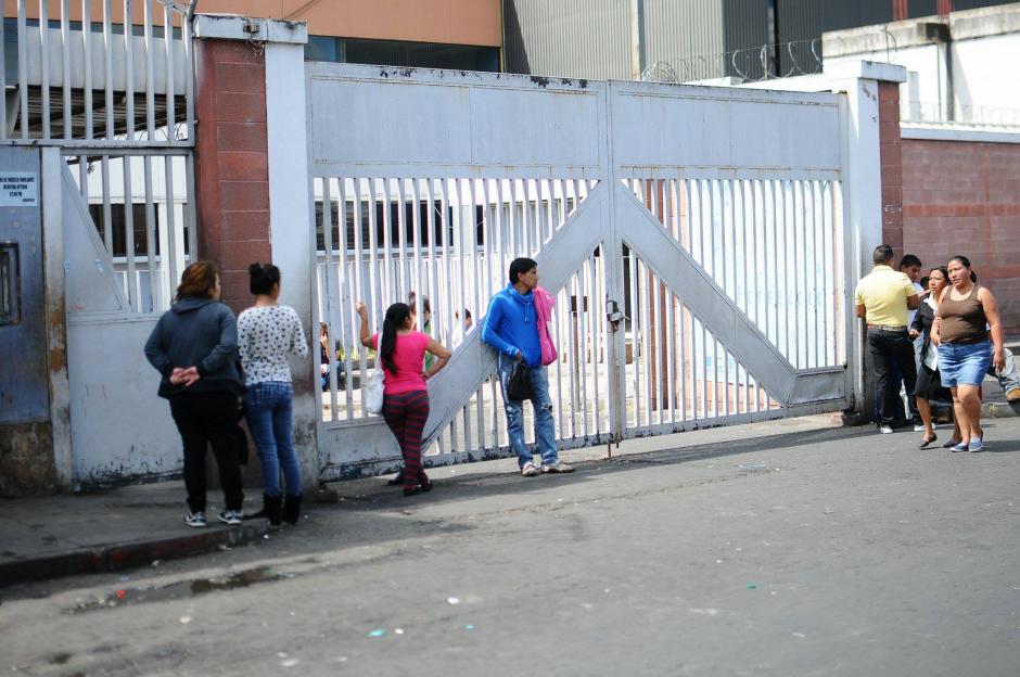 Las &aacute;reas de Maternidad y Neonatos del Hospital San Juan de Dios se encuentran colapsadas confirman los galenos. (Foto: Alejandro Bal&aacute;n/Soy502)