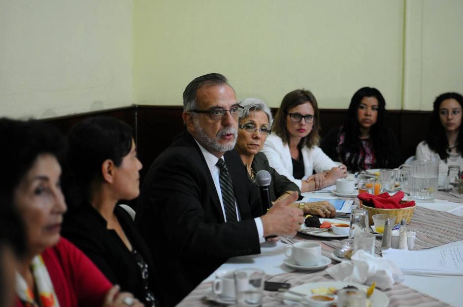 El Comisionado Internacional contra la Impunidad en Guatemala, Iván Velásquez participa en una mesa de Seguridad y Justicia en el Congreso. (Foto: Alejandro Balán/Soy502)