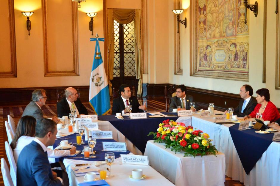 En el Palacio Nacional de la Cultura se realiza la reunión de "alto nivel" del Diálogo Nacional para mejorar al sector justicia. (Foto: Jesús Alfonso/Soy502) 