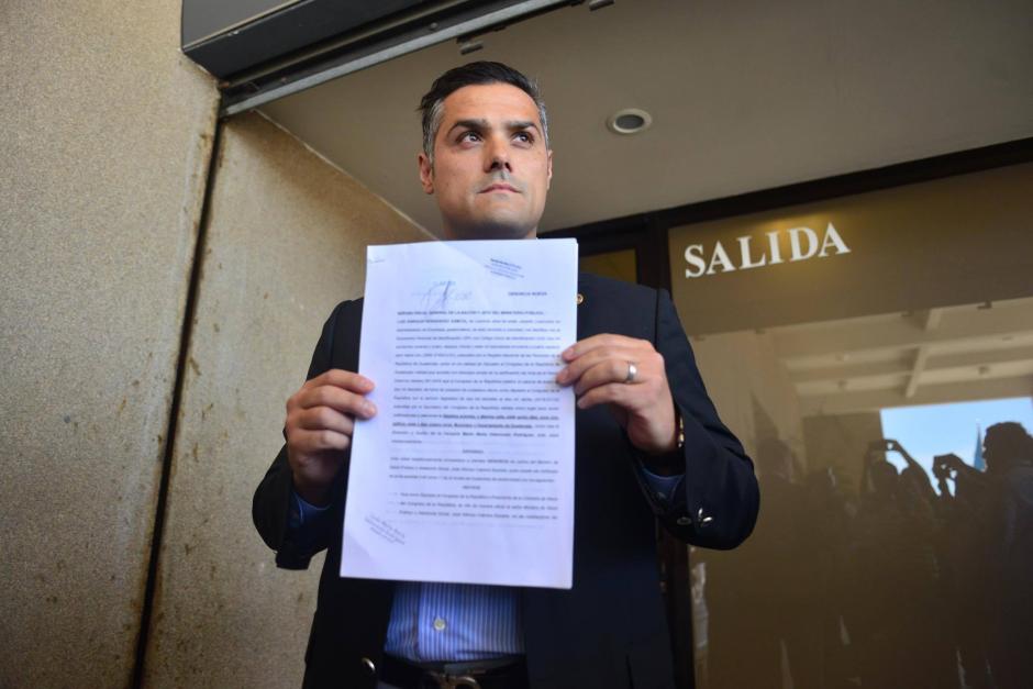 El diputado del partido Visi&oacute;n con Valores, Luis Hern&aacute;ndez Azmitia, reconoce no haber estado nunca en el despacho de Alfonso Cabrera. (Foto: Jes&uacute;s Alfonso/Soy502)