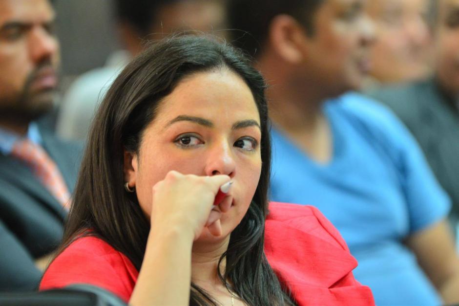 B&aacute;rbara Rosas tiene la dif&iacute;cil misi&oacute;n de defender a Jonathan Ch&eacute;vez. (Foto: Jes&uacute;s Alfonso/Soy502)