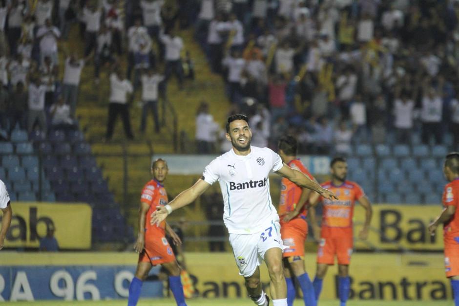 "El Nica" fue el que anot&oacute; para la victoria de los blancos. (Foto: Pedro Mijangos/Soy502)