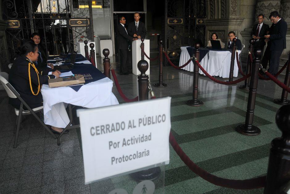 El Palacio Nacional se cerró para celebrar el 145 aniversario de la fiesta de revolucionaria de 1871, regularmente conocido como día del ejército. (Foto: Alejandro Balán/Soy502)
