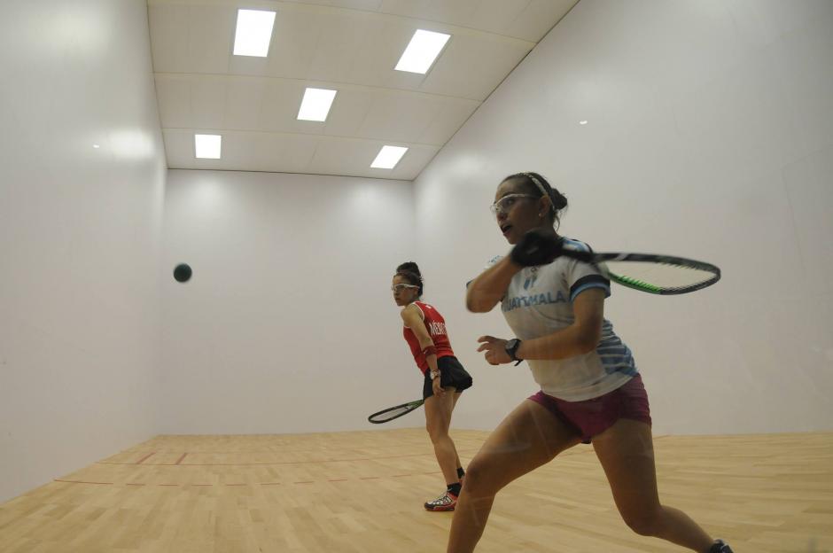 Mart&iacute;nez cay&oacute; dos sets a cero ante la mexicana Paola Longoria, multicampeona del mundo. (Foto: Archivo)