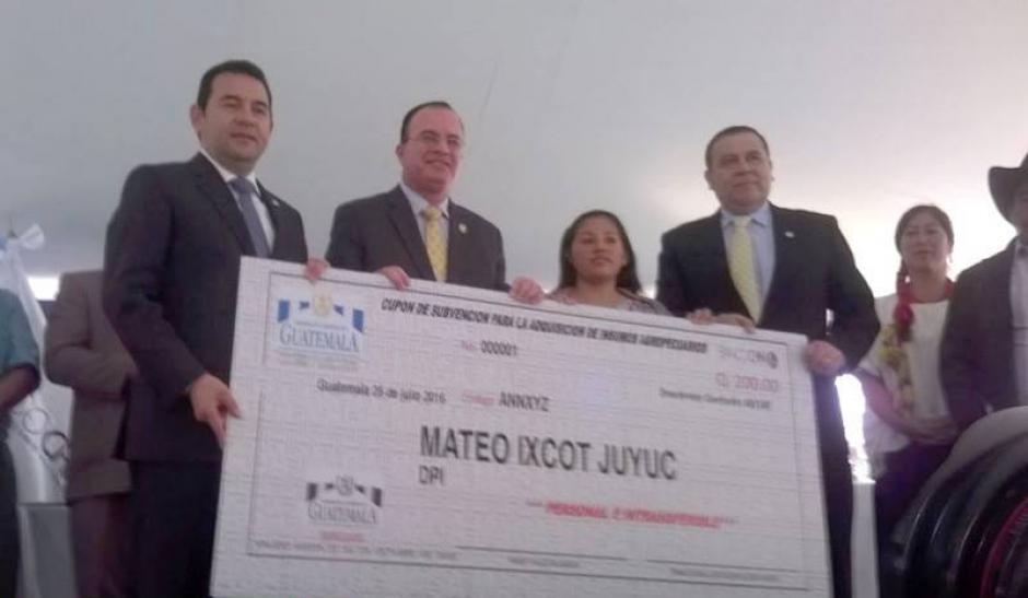 Unos cupones remplazar&aacute;n al programa de fertilizantes. (Foto: MAGA) 