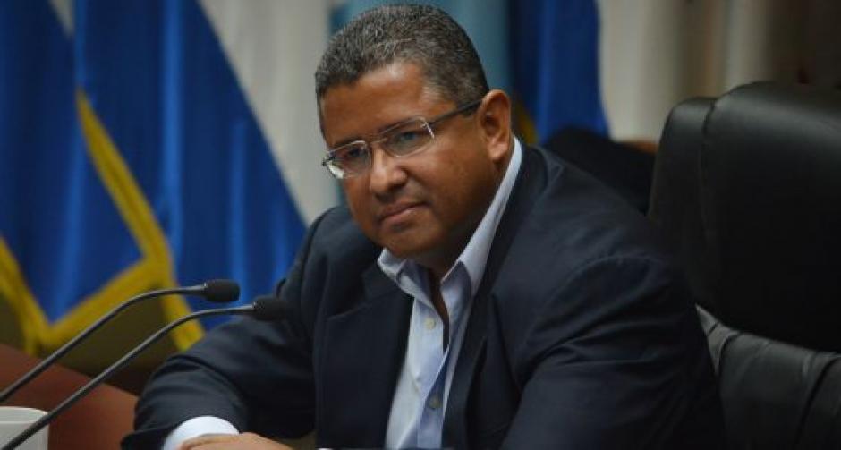 El expresidente de El Salvador Francisco Flores muri&oacute; este 30 de enero de 2016 tras permanecer en coma desde el pasado domingo, por &nbsp;un "deterioro neurol&oacute;gico irreversible" tras sufrir un "infarto extenso con edema cerebral severo". (Foto: Archivo/Soy502)&nbsp;