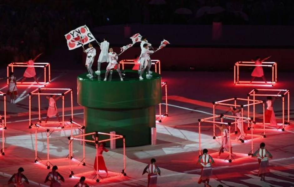 El cl&aacute;sico tubo verde de Mario Bros, en el centro del Maracan&aacute;. (Foto: AFP)