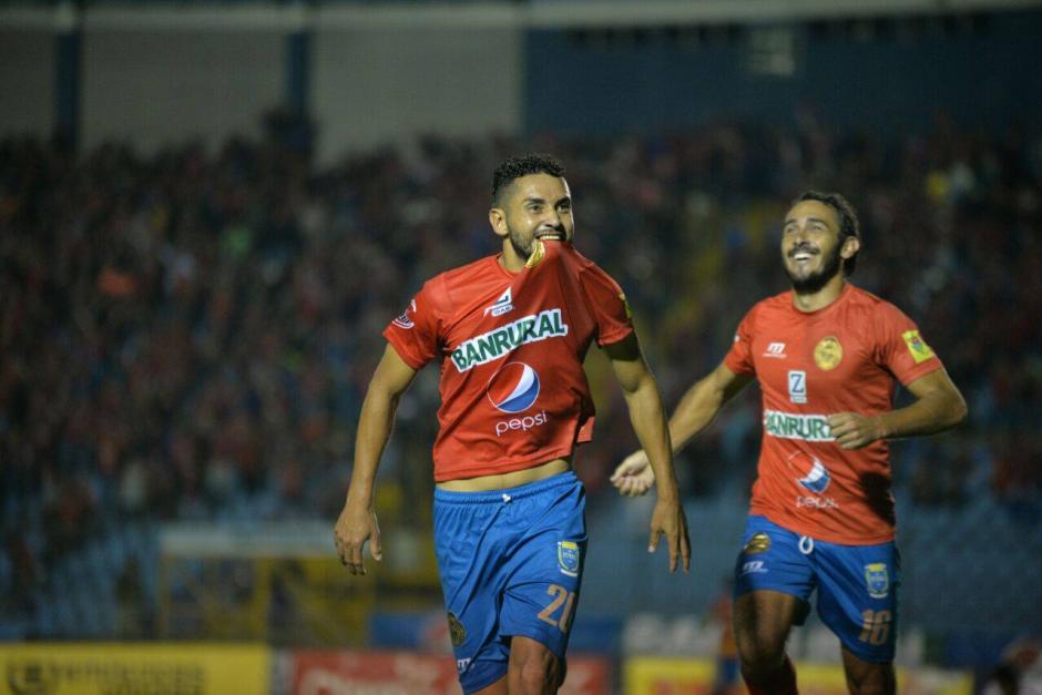 Edi Danilo Guerra puso el 1-0 definitivo para Municipal ante Comunicaciones. (Foto: Wilder L&oacute;pez/Soy502)