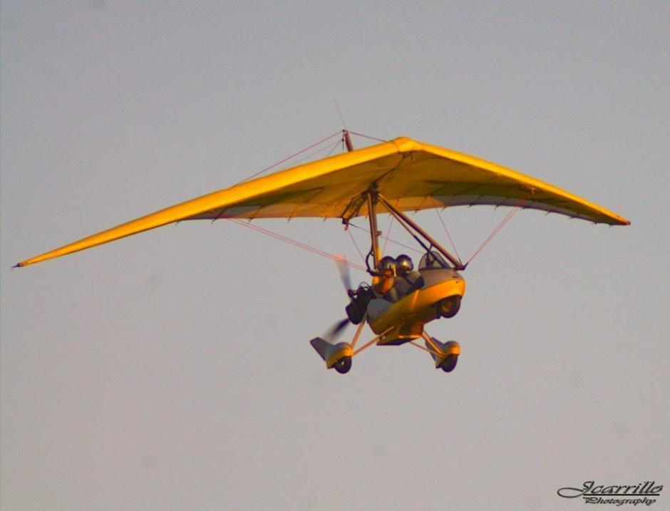 El guatemalteco Jos&eacute; Abularach es aficionada a realizar vuelos en aeroplano. (Foto: Facebook)