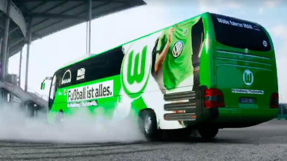 As&iacute; derrap&oacute; el bus del Wolfsburgo. (Foto: Captura de video)