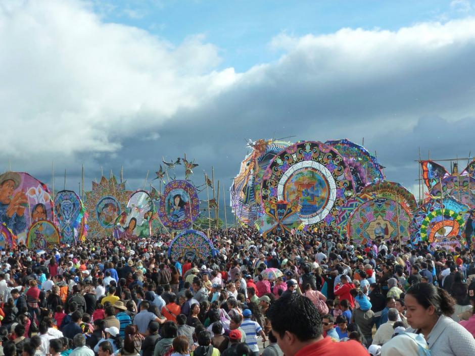 El festival espera la participaci&oacute;n de miles de turistas nacionales y extranjeros. (Foto: Facebook/Comit&eacute; Permanente De Barriletes De Sumpango Sacatep&eacute;quez)