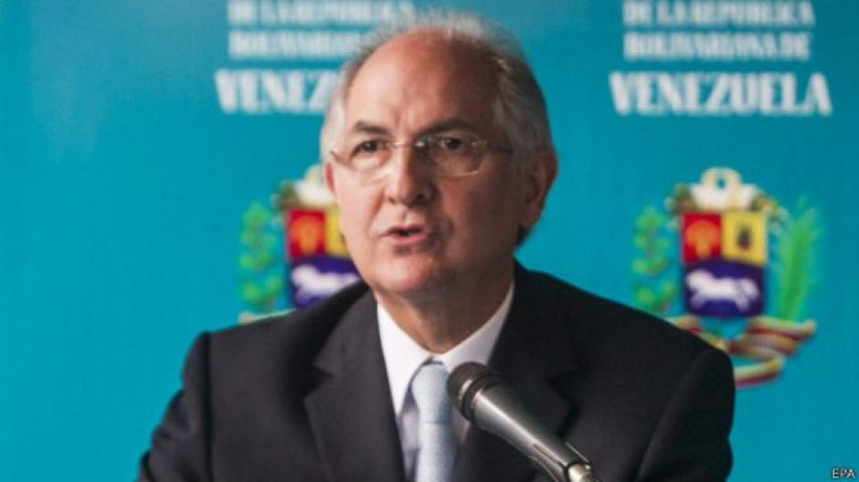 Ledezma hab&iacute;a sido se&ntilde;alado por el gobierno de estar involucrado en el supuesto plan de golpe de Estado denunciado la semana pasada por Maduro. &nbsp;(Foto BBC)
