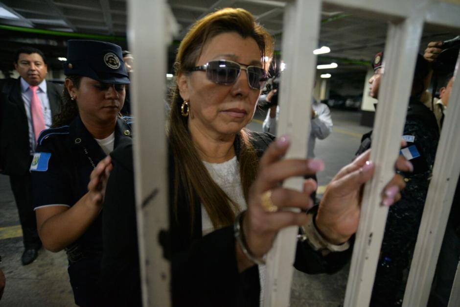 La exdiputada Anabella de Le&oacute;n en una revisi&oacute;n de rutina en Tribunales, enfrentar&aacute; cargos por las plazas fantasma en el Registro de la Propiedad. (Foto: Wilder L&oacute;pez/Soy502)&nbsp;