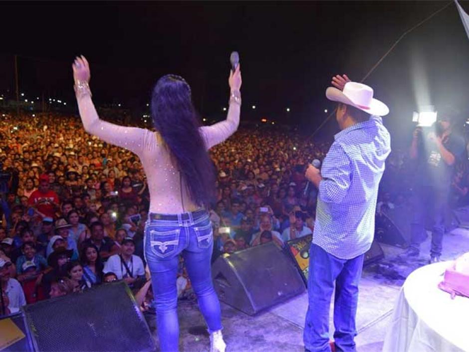 A la celebraci&oacute;n asisti&oacute; Maribel Guardia para animar a los invitados. (Foto: Excelsior)