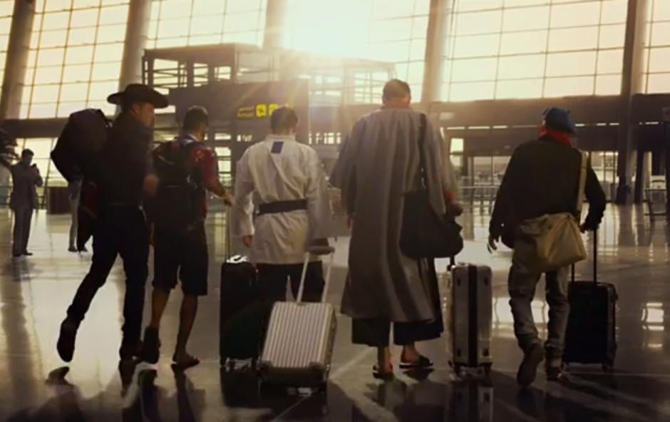 Los jugadores dejaron la cancha por las c&aacute;maras. (Foto: Tomada del video)