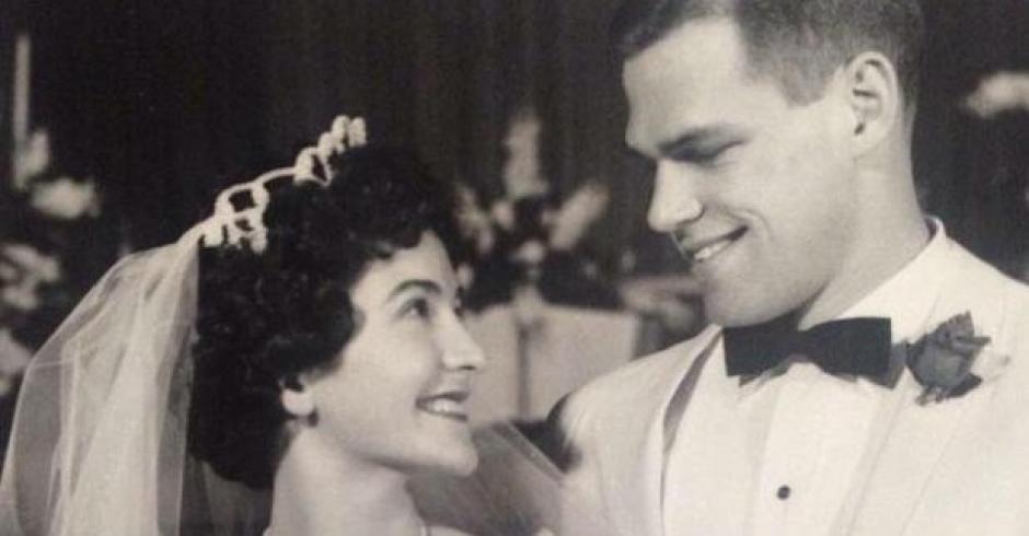 La imagen que desat&oacute; las dudas en las redes sociales sobre un "doble" de Matt Damon. (Foto: Twitter)